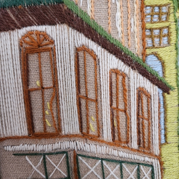 Beautiful Vintage Crewel - Picture 10 of 10